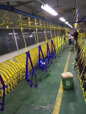 As peças sobresselentes elétricas da bicicleta pulverizam a linha de produção de revestimento