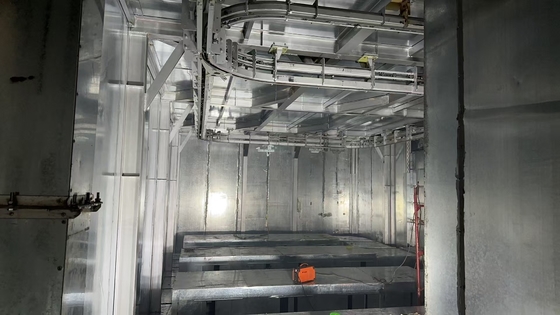 Linha de revestimento de pó do sistema de transportador sem potência de perfil de alumínio horizontal
